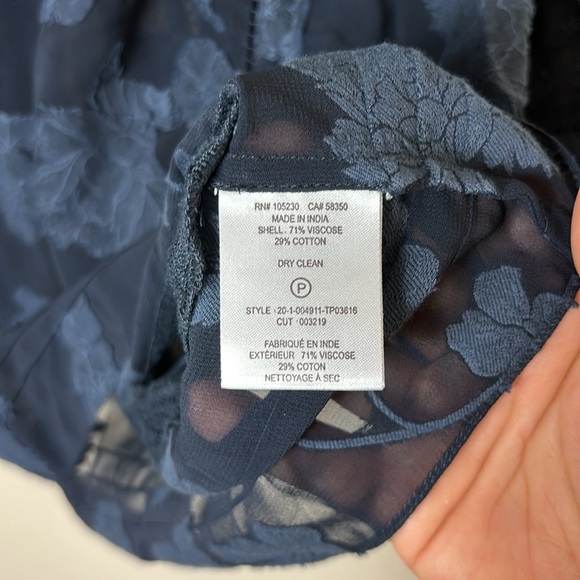 Joie Chaylse Top Dark Navy Blue Floral Sheer Popoever Sz XS - Picture 10 of 13